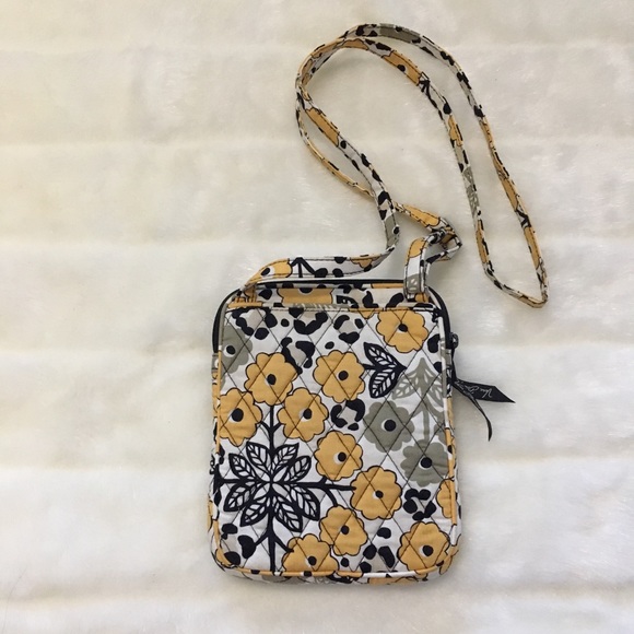 Vera Bradley CrossBody Bag - Picture 2 of 8
